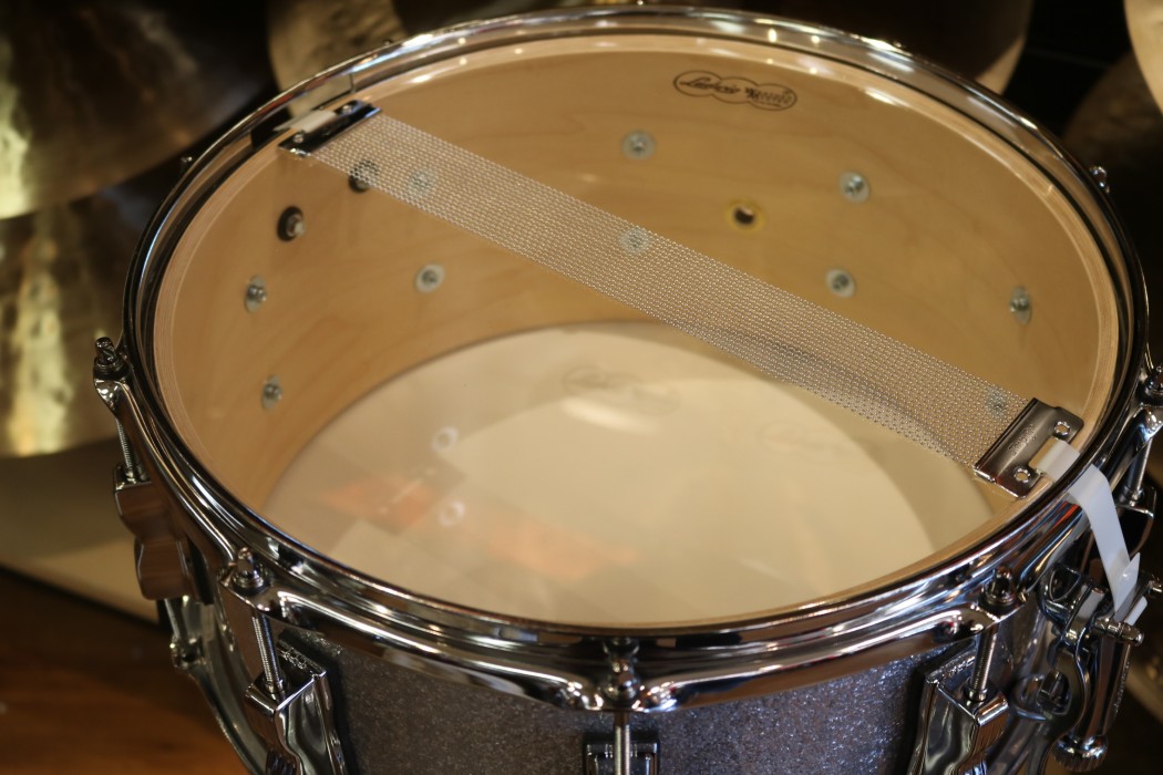 Ludwig 6.5x14 Classic Maple LS403 In Silver Sparkle