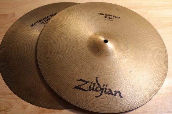USED - 16" Zildjian New Beat Hi Hat Cymbals - 1157/1647g