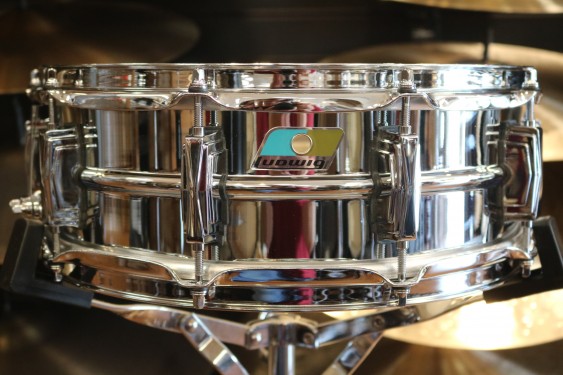 Ludwig B-Stock 5" x 14" Chrome Over Brass Supraphonic Snare Drum LB400BB