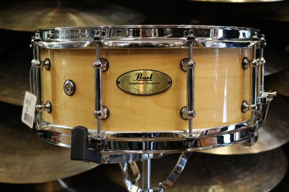 Pearl 14x5.5 Concert 6-Ply Maple Snare Drum