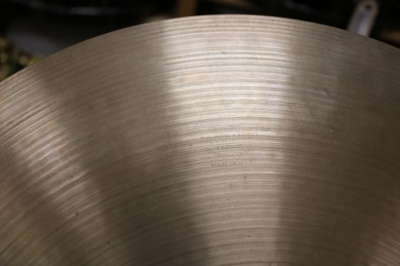 USED - 16" Vintage Zildjian Thin Crash Cymbal - 930g - VIDEO DEMO