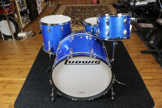 Ludwig Classic Maple Pro Beat 24 Drum Kit In Blue Sparkle - 9x13, 16x16, 16x24 FREE SNARE