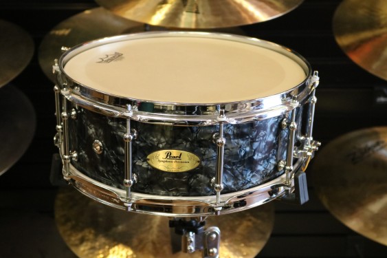 Used Pearl Concert Series 5.5X14 Snare in Custom Black Diamond Finish wCable Snares