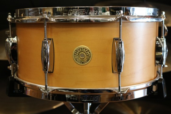 Gretsch Broadkaster 6.5X14 Satin Natural Snare Drum, Lightning Throw GKSL6514S8CL