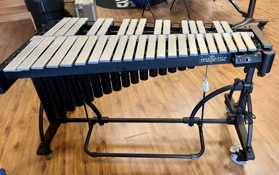 MAJESTIC 3.0 OCTAVE SILVER BAR ARTIST VIBRAPHONE - OMEA SHOW SPECIAL - CALL FOR SHIPPING QUOTES