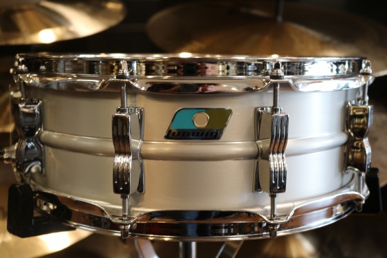 Ludwig 5x14 Acrolite Snare Drum, 10 Lug New Version LM404C10