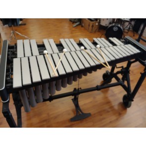 Used Adams 3.0 Octave Vibraphone on a Endurance Field Frame w/ no Motor 