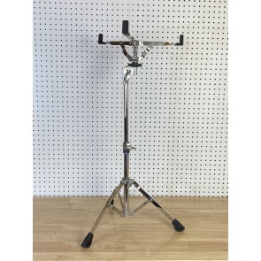 Yamaha Snare drum stand; lightweight; single braced; concert height with 22'' - 32'' height adjustment range SS-665