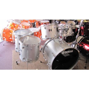 Yamaha Oak Custom 5 pc Shellpack in High Gloss Silver Sparkle Lacquer